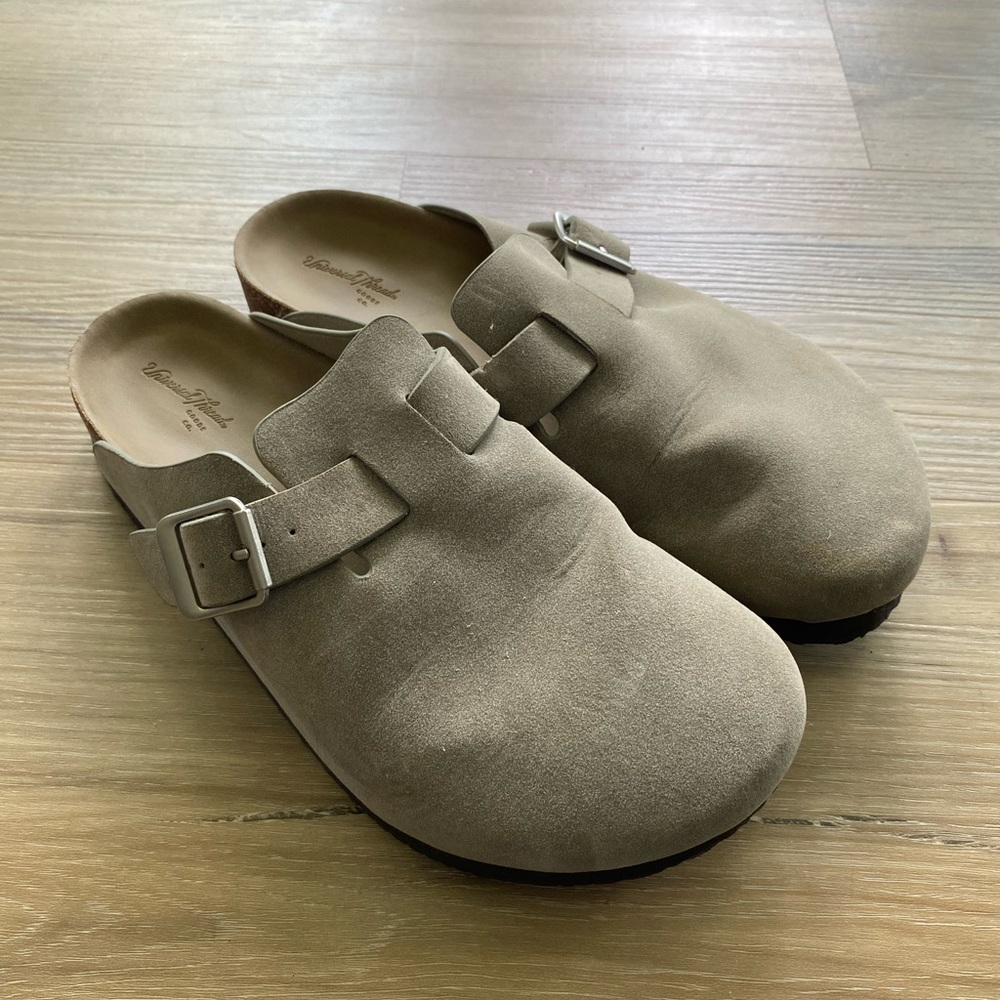 Betsy Clog Mule Flats - Universal Thread